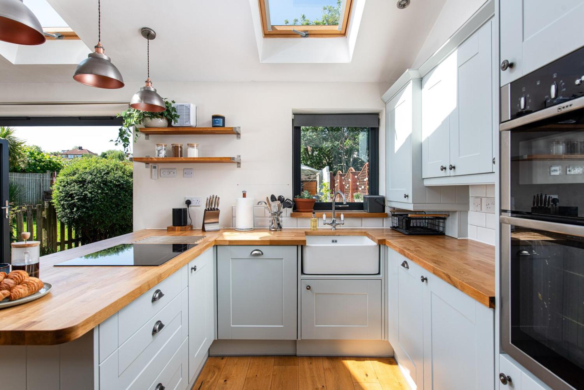 Charming Family Home With Stoves, Garden & Parking Bristol Kültér fotó